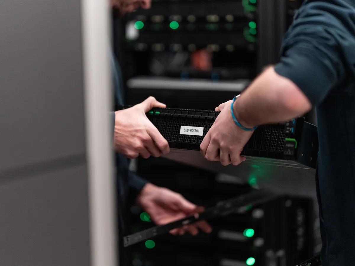 Server Housing & Hosting